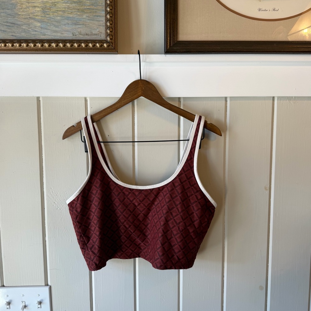 Lululemon Athletica Burgundy Geometric Crop Top Sports Bra, Size XL